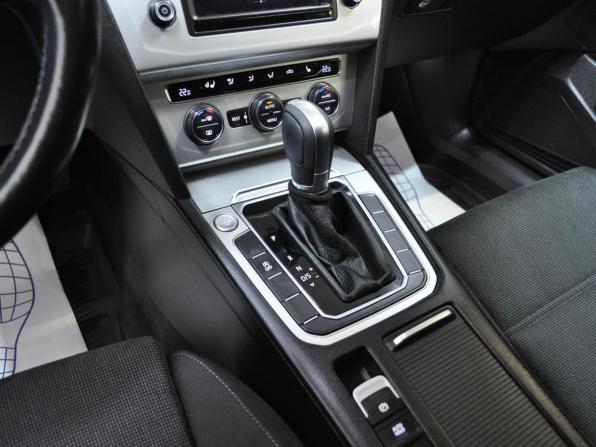 Volkswagen Passat B8 с пробегом 2015 года, цена 1 422 700 рублей, 159920 км, седан, Автокод Объявления