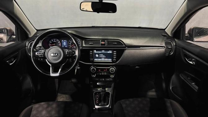 Kia Rio IV Рестайлинг с пробегом 2020 года, цена 1 680 000 рублей, 74100 км, седан, Автокод Объявления