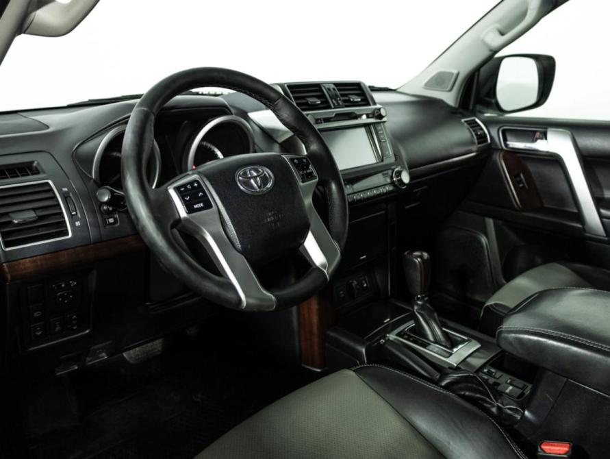 Toyota Land Cruiser Prado 150 Series Рестайлинг 1 Санкт-Петербург  - изображение 12