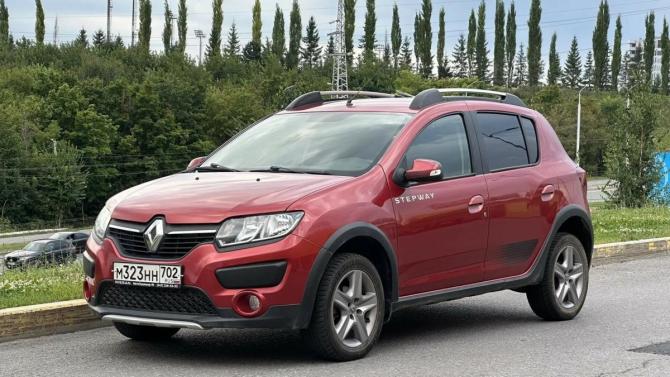 Renault Sandero II с пробегом 2018 года, цена 1 275 000 рублей, 105193 км, хэтчбек, Автокод Объявления