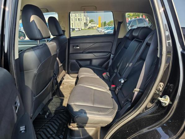 Mitsubishi Outlander III Рестайлинг 3 с пробегом 2020 года, цена 2 349 995 рублей, 122441 км, внедорожник, Автокод Объявления