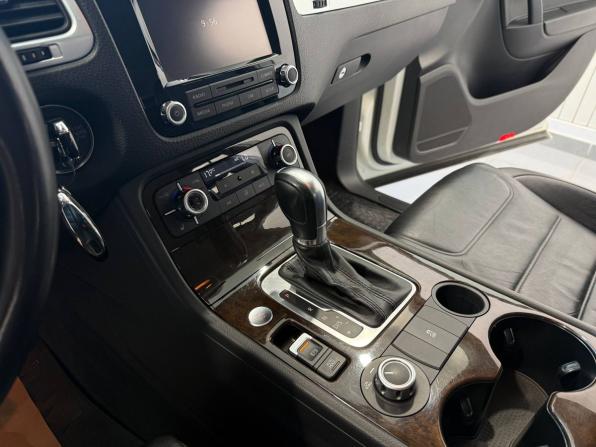 Volkswagen Touareg II с пробегом 2013 года, цена 2 235 200 рублей, 151403 км, внедорожник, Автокод Объявления