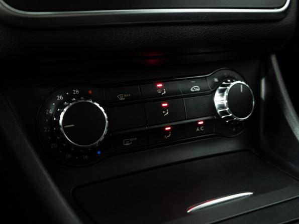 Mercedes-Benz CLA I (C117 X117) с пробегом 2014 года, цена 1 599 700 рублей, 180000 км, седан, Автокод Объявления
