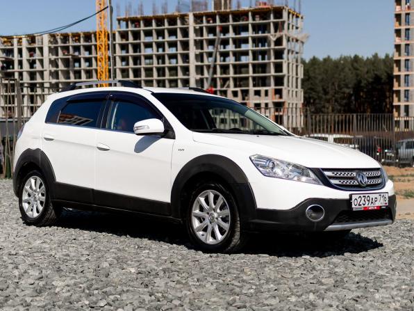 Dongfeng H30 Cross с пробегом 2014 года, цена 549 000 рублей, 67244 км, хэтчбек, Автокод Объявления