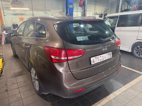 Kia Ceed II Рестайлинг с пробегом 2017 года, цена 999 000 рублей, 383512 км, универсал, Автокод Объявления