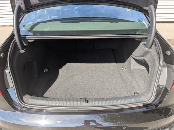 Audi A4 V (B9) Рестайлинг с пробегом 2022 года, цена 3 750 000 рублей, 21987 км, седан, Автокод Объявления