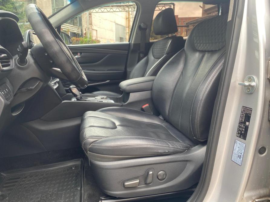 Hyundai Santa Fe IV Великий Новгород  - изображение 10