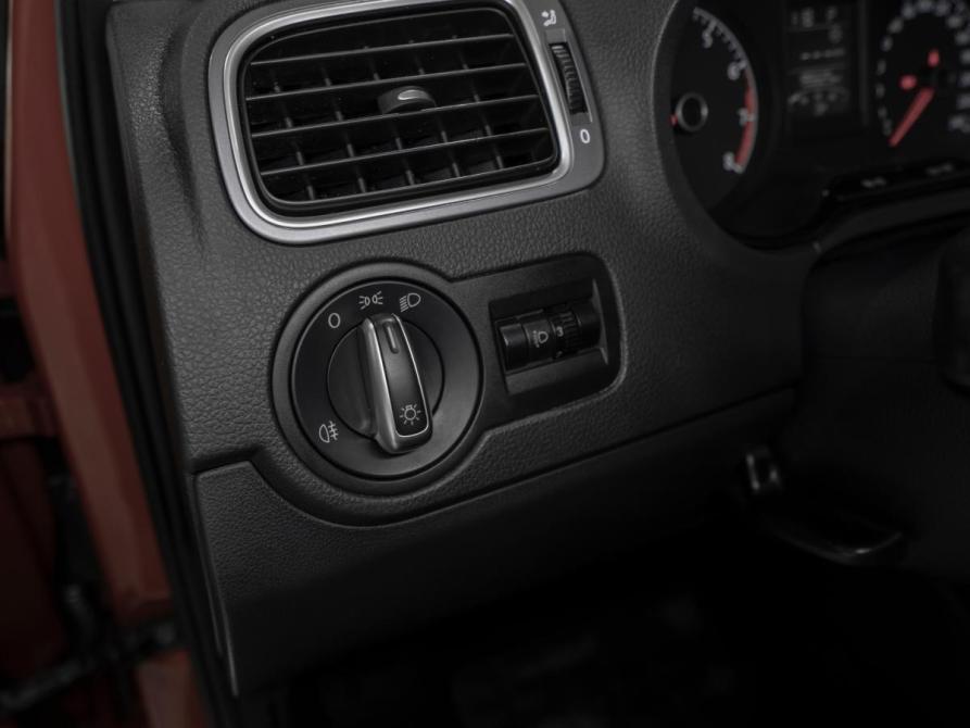 Volkswagen Polo V Рестайлинг Москва  - изображение 17
