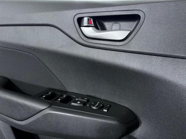 Hyundai Solaris II с пробегом 2018 года, цена 1 280 000 рублей, 142233 км, седан, Автокод Объявления