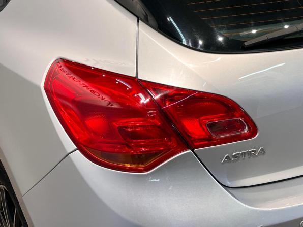 Opel Astra J с пробегом 2012 года, цена 675 000 рублей, 103407 км, хэтчбек, Автокод Объявления