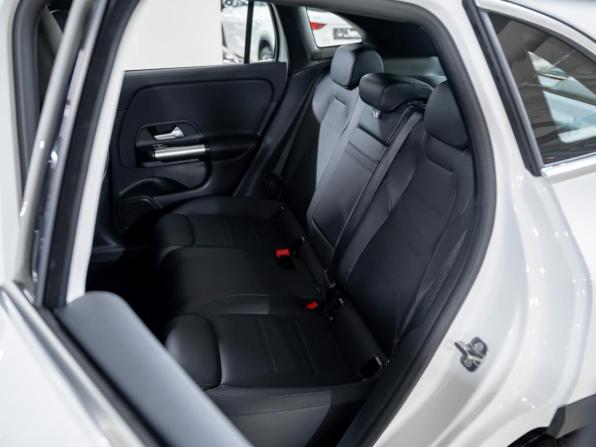 Новый Mercedes-Benz GLA II (H247) Рестайлинг 2025 года, цена 5 470 000 рублей, внедорожник, Автокод Объявления