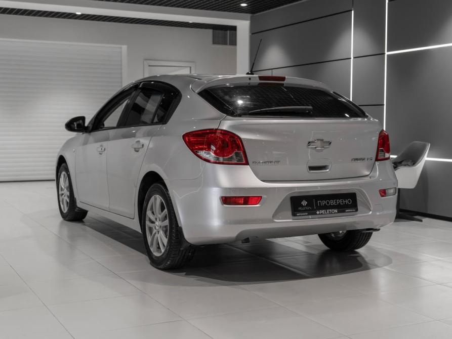 Chevrolet Cruze I Рестайлинг Москва  - изображение 4