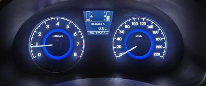 Hyundai Solaris I Рестайлинг с пробегом 2016 года, цена 1 099 000 рублей, 125816 км, седан, Автокод Объявления