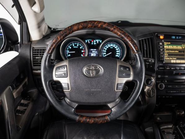 Toyota Land Cruiser 200 Series с пробегом 2011 года, цена 3 475 000 рублей, 339496 км, внедорожник, Автокод Объявления