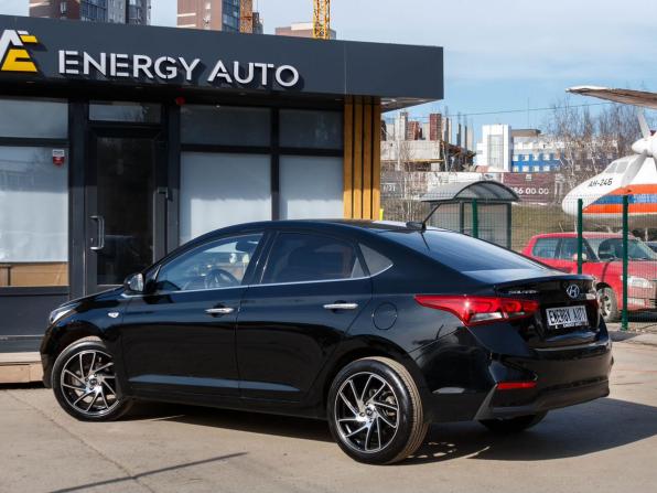 Hyundai Solaris II с пробегом 2019 года, цена 1 650 000 рублей, 88158 км, седан, Автокод Объявления