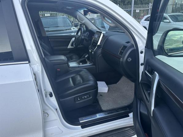 Toyota Land Cruiser 200 Series Рестайлинг 2 с пробегом 2016 года, цена 5 499 000 рублей, 254006 км, внедорожник, Автокод Объявления