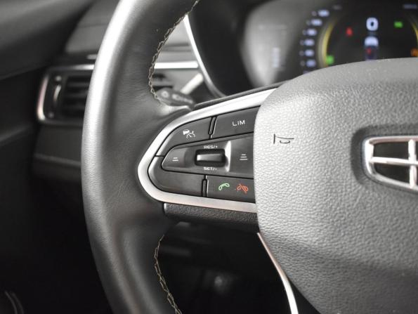 Geely Atlas Pro с пробегом 2024 года, цена 2 283 100 рублей, 32667 км, внедорожник, Автокод Объявления