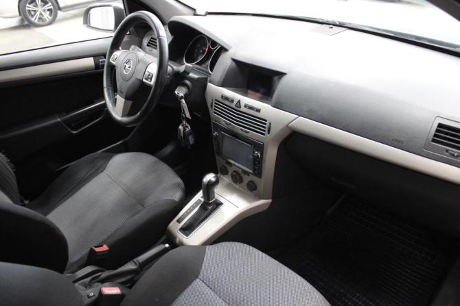 Opel Astra H Рестайлинг с пробегом 2008 года, цена 549 000 рублей, 107000 км, универсал, Автокод Объявления
