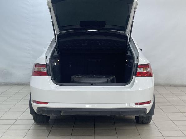 Skoda Superb III с пробегом 2018 года, цена 1 650 000 рублей, 195532 км, лифтбек, Автокод Объявления