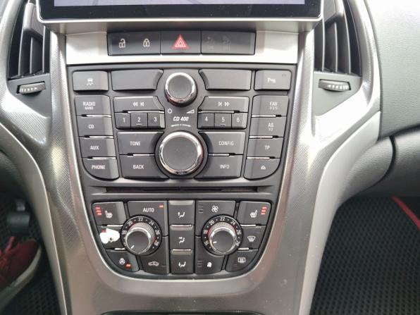 Opel Astra J с пробегом 2011 года, цена 649 000 рублей, 169182 км, хэтчбек, Автокод Объявления