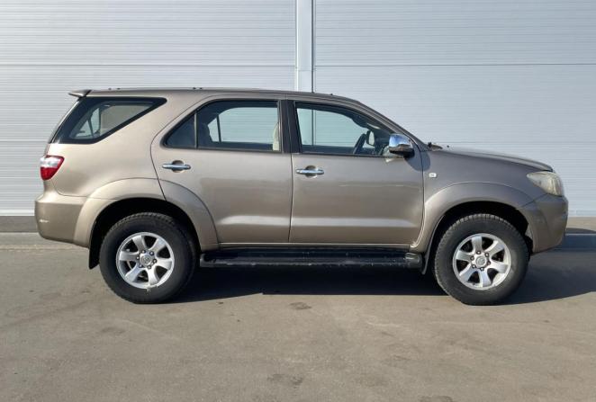 Toyota Fortuner I Рестайлинг с пробегом 2009 года, цена 1 510 000 рублей, 193505 км, внедорожник, Автокод Объявления
