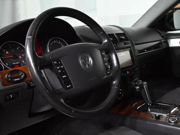 Volkswagen Touareg I Рестайлинг с пробегом 2007 года, цена 1 250 000 рублей, 264793 км, внедорожник, Автокод Объявления