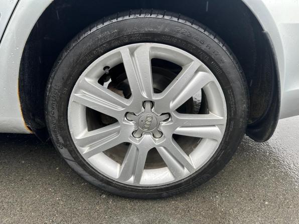 Skoda Octavia II (A5) Рестайлинг с пробегом 2011 года, цена 849 000 рублей, 211491 км, лифтбек, Автокод Объявления