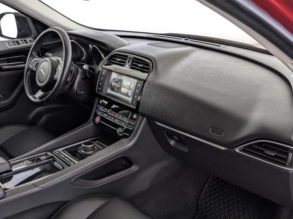 Jaguar F-Pace I с пробегом 2018 года, цена 2 990 000 рублей, 84259 км, внедорожник, Автокод Объявления