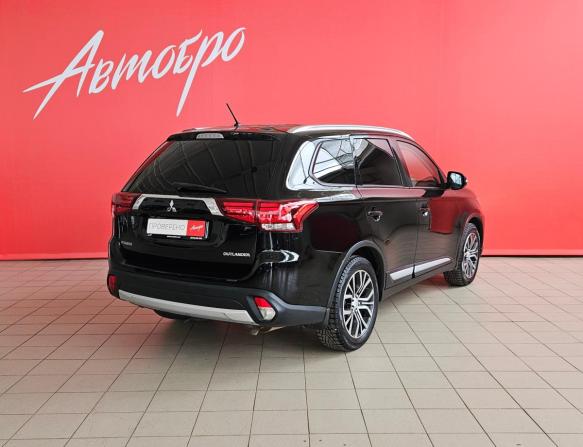 Mitsubishi Outlander III Рестайлинг 2 с пробегом 2016 года, цена 1 615 000 рублей, 193764 км, внедорожник, Автокод Объявления