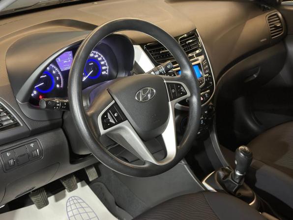 Hyundai Solaris I с пробегом 2013 года, цена 770 000 рублей, 157900 км, седан, Автокод Объявления