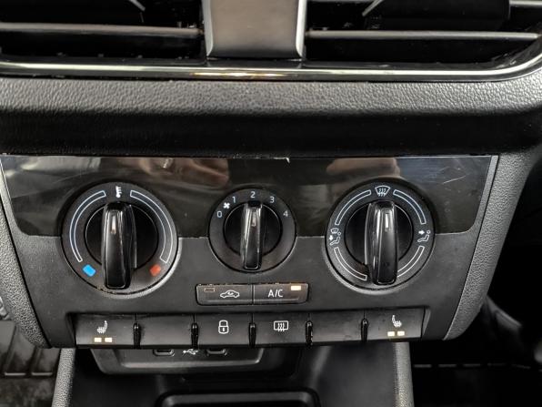Skoda Rapid II с пробегом 2021 года, цена 1 365 000 рублей, 103790 км, лифтбек, Автокод Объявления