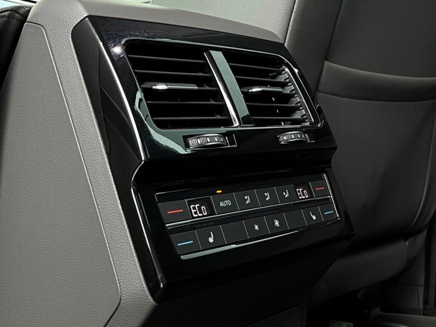 Volkswagen Touareg III Санкт-Петербург  - изображение 10