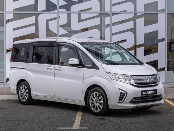 Honda Stepwgn V Рестайлинг с пробегом 2019 года, цена 2 295 000 рублей, 100536 км, минивэн, Автокод Объявления