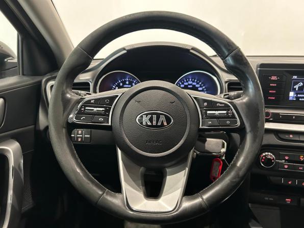 Kia Ceed III с пробегом 2020 года, цена 1 299 000 рублей, 195634 км, хэтчбек, Автокод Объявления