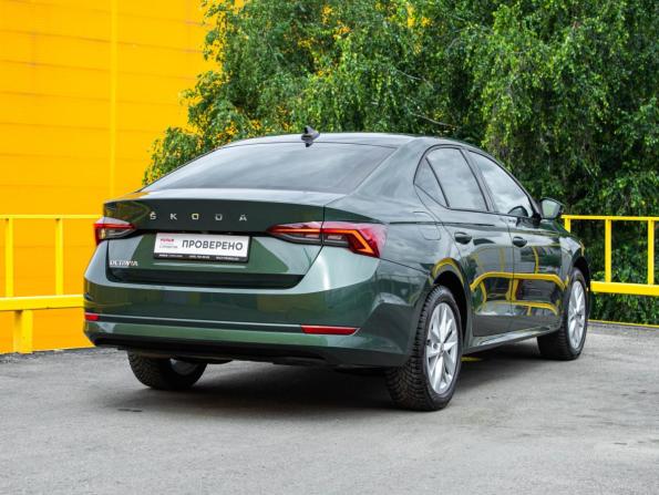 Skoda Octavia IV (A8) с пробегом 2022 года, цена 2 799 000 рублей, 98366 км, лифтбек, Автокод Объявления
