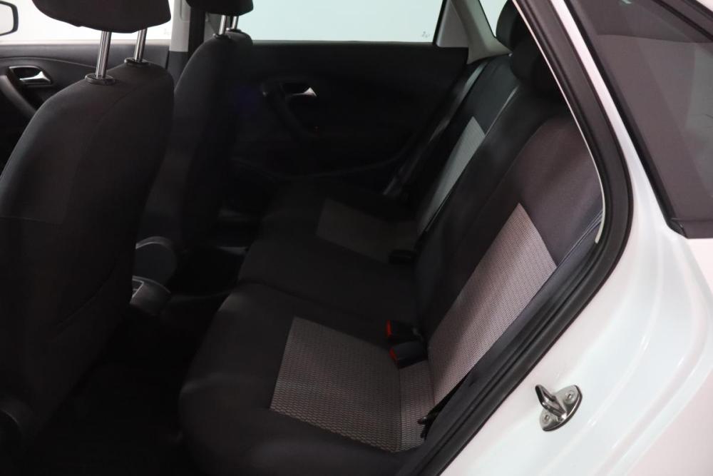 Volkswagen Polo V Санкт-Петербург  - изображение 13