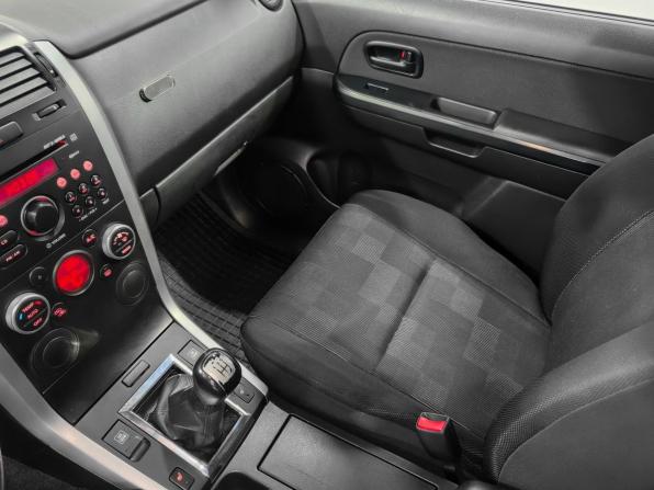 Suzuki Grand Vitara II Рестайлинг с пробегом 2011 года, цена 900 000 рублей, 120000 км, внедорожник, Автокод Объявления