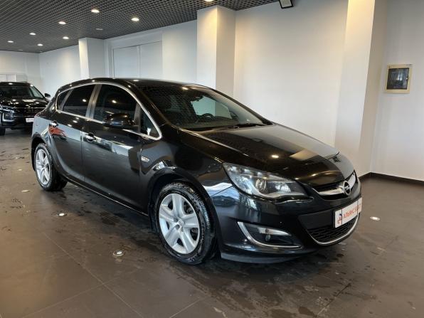 Opel Astra J Рестайлинг с пробегом 2014 года, цена 825 000 рублей, 113435 км, хэтчбек, Автокод Объявления