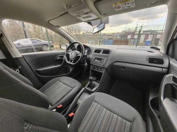 Volkswagen Polo V Рестайлинг с пробегом 2017 года, цена 759 000 рублей, 184000 км, седан, Автокод Объявления