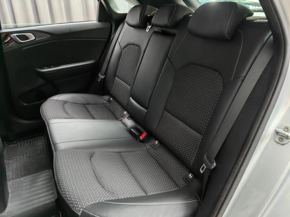 Kia Ceed III с пробегом 2019 года, цена 1 799 000 рублей, 52000 км, универсал, Автокод Объявления