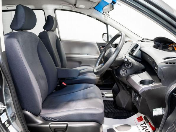 Honda Freed I с пробегом 2009 года, цена 985 000 рублей, 99270 км, компактвэн, Автокод Объявления
