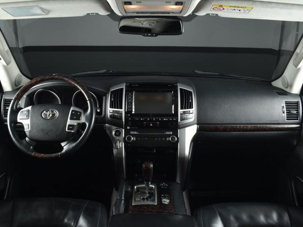Toyota Land Cruiser 200 Series Рестайлинг 1 с пробегом 2014 года, цена 3 785 995 рублей, 400279 км, внедорожник, Автокод Объявления