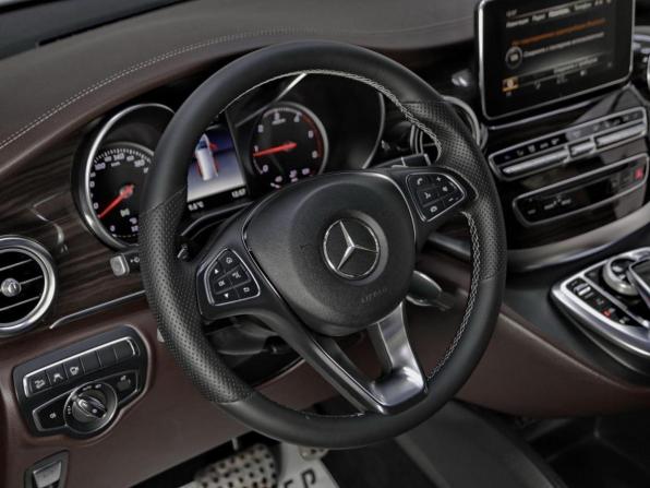 Mercedes-Benz V-Класс III (W447) с пробегом 2017 года, цена 2 999 000 рублей, 97658 км, минивэн, Автокод Объявления