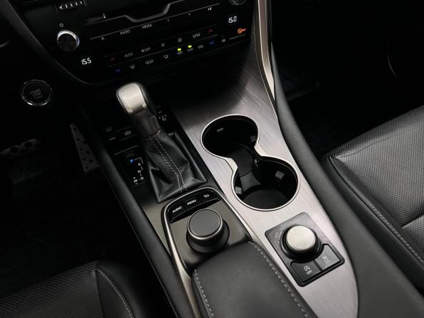 Lexus RX IV с пробегом 2017 года, цена 3 750 000 рублей, 185923 км, внедорожник, Автокод Объявления
