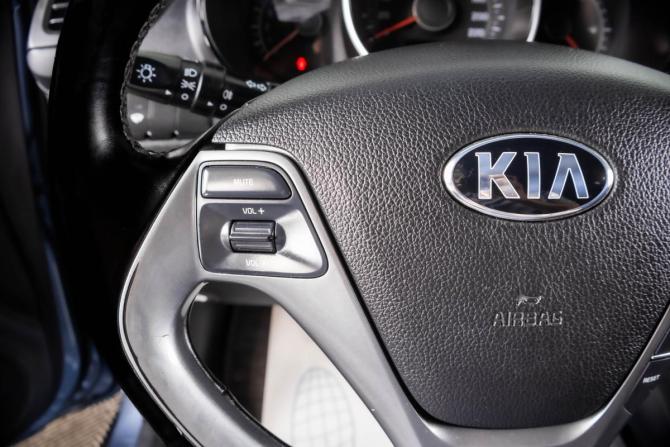 Kia Rio III Рестайлинг с пробегом 2016 года, цена 999 000 рублей, 118252 км, седан, Автокод Объявления