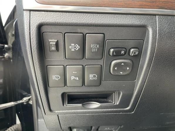 Toyota Land Cruiser 200 Series Рестайлинг 2 с пробегом 2017 года, цена 5 099 000 рублей, 224505 км, внедорожник, Автокод Объявления