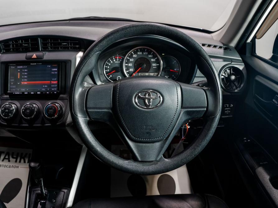 Toyota Corolla XI (E160 E170 E180) Рестайлинг 1 Чита  - изображение 8