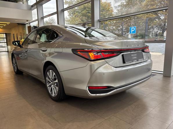 Lexus ES VII Рестайлинг 2 с пробегом 2025 года, цена 5 750 000 рублей, 47 км, седан, Автокод Объявления
