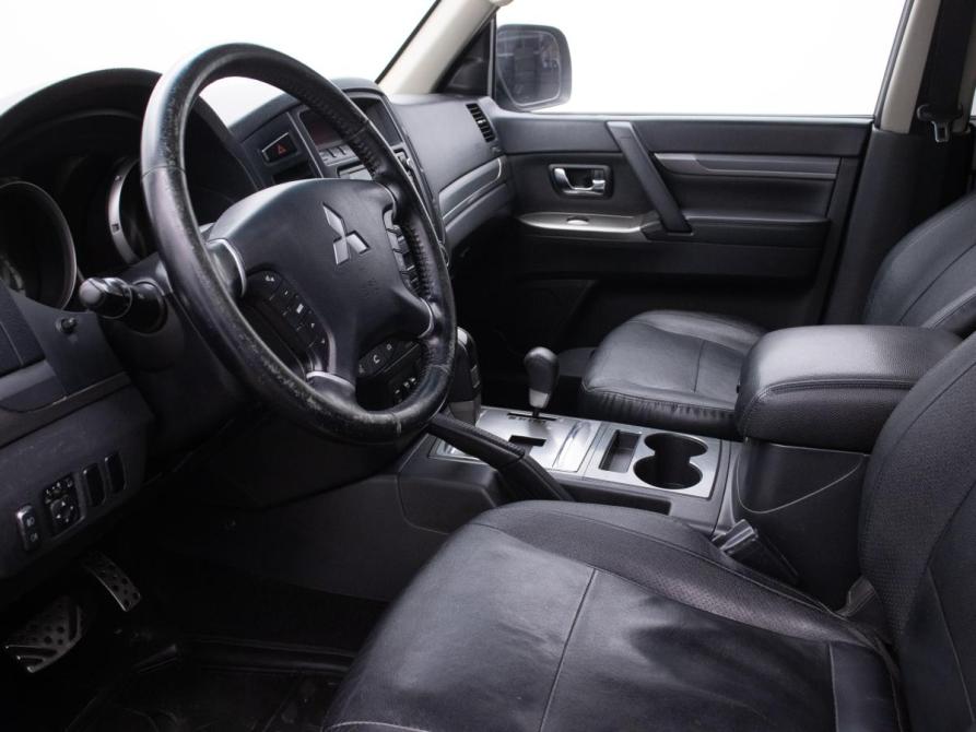 Mitsubishi Pajero IV Рестайлинг 1 Москва  - изображение 9
