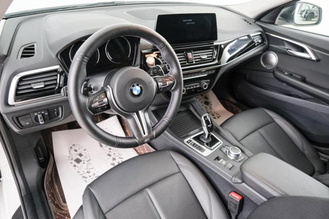 BMW 1 серии III (F40) с пробегом 2022 года, цена 2 250 000 рублей, 33100 км, хэтчбек, Автокод Объявления